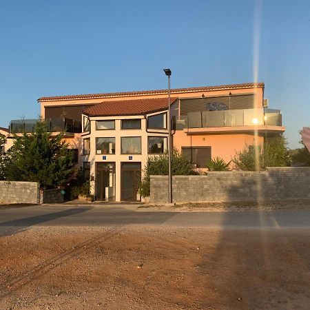 Haus Sunset Apartment Pomer Exterior foto