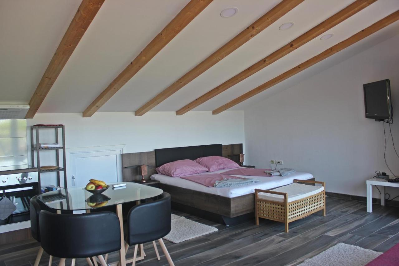Haus Sunset Apartment Pomer Exterior foto