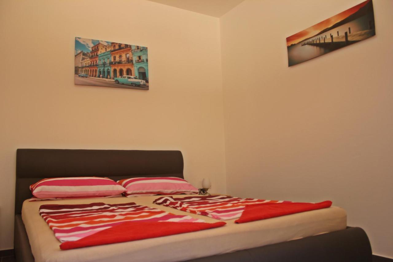 Haus Sunset Apartment Pomer Exterior foto