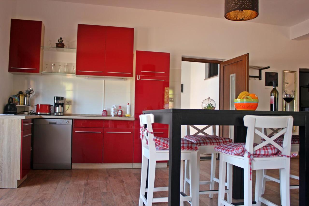 Haus Sunset Apartment Pomer Exterior foto